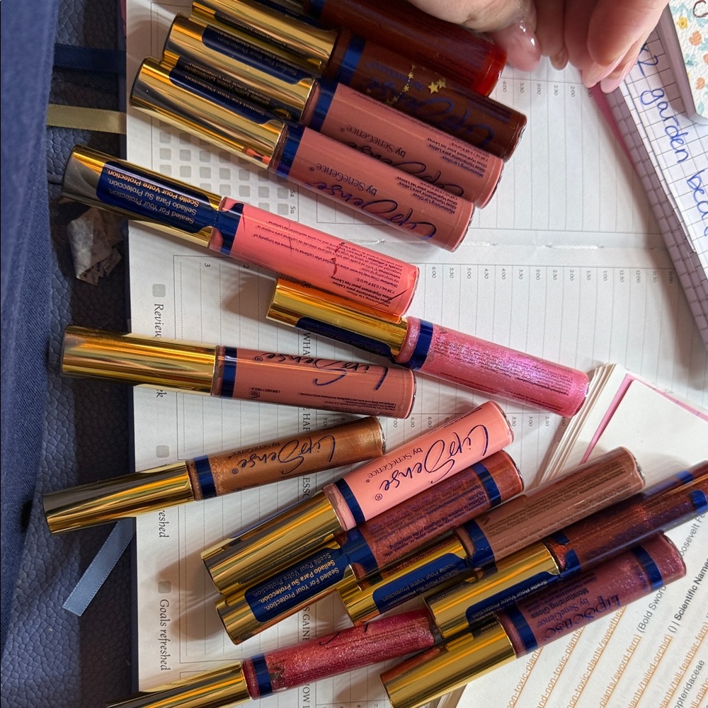 Lipsense gloss EACH - Picture 3 of 4